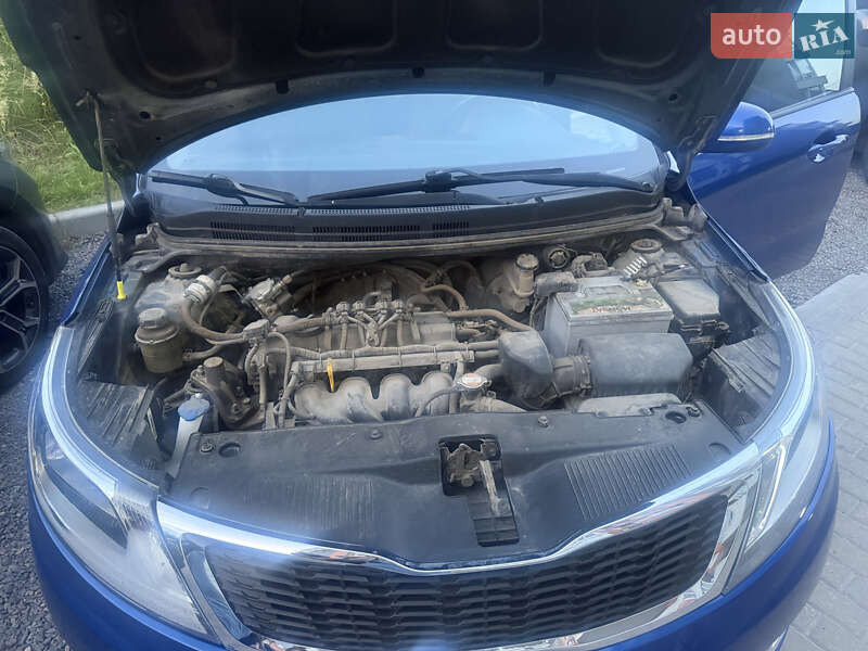 Седан Kia Rio 2012 в Львове