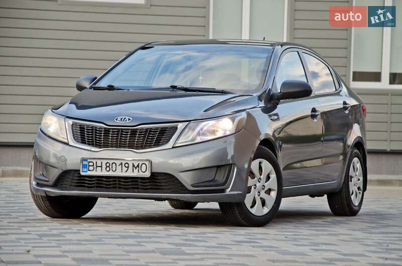 Седан Kia Rio 2011 в Сарнах