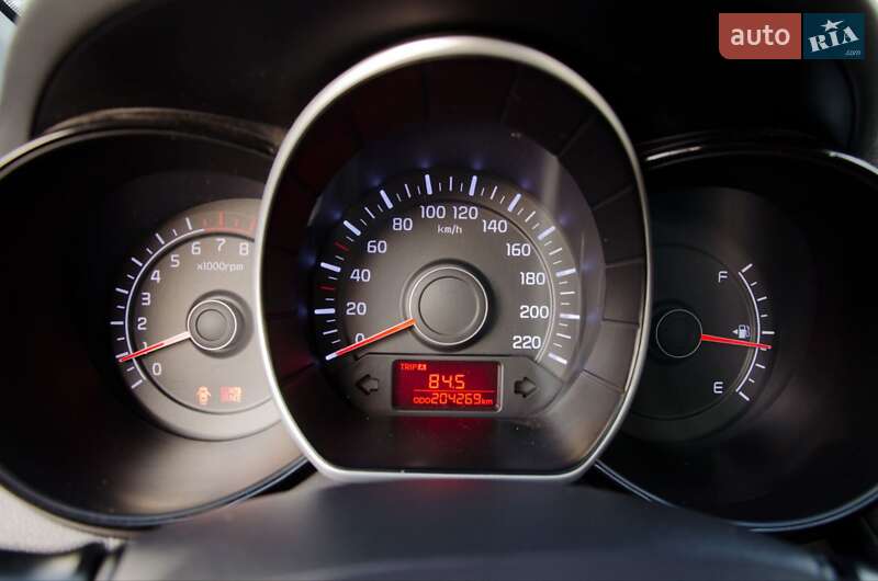 Седан Kia Rio 2011 в Сарнах