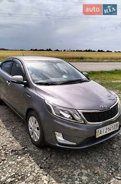 Седан Kia Rio 2012 в Смеле