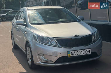 Седан Kia Rio 2013 в Києві