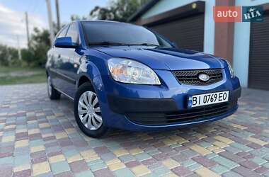 Хетчбек Kia Rio 2006 в Полтаві