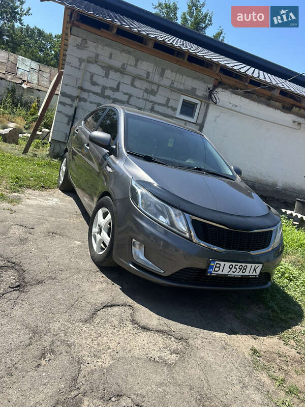 Седан Kia Rio 2012 в Лубнах