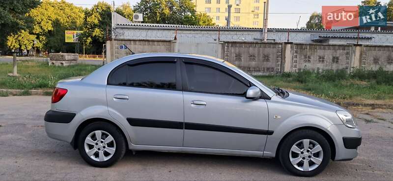 Kia Rio 2006