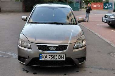 Седан Kia Rio 2011 в 