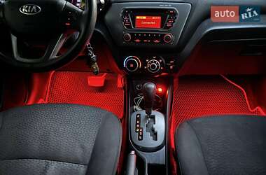 Седан Kia Rio 2013 в 