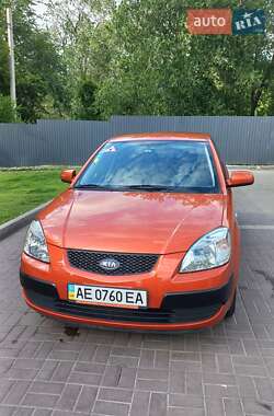 Седан Kia Rio 2008 в Днепре