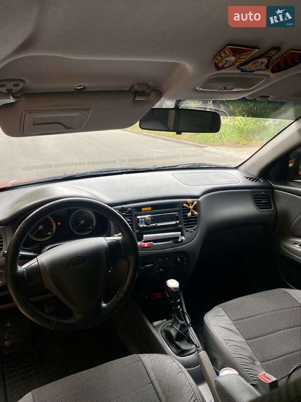 Хэтчбек Kia Rio 2006 в Запорожье