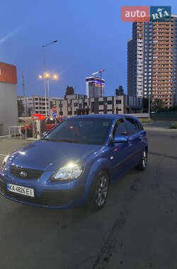 Хэтчбек Kia Rio 2006 в Киеве