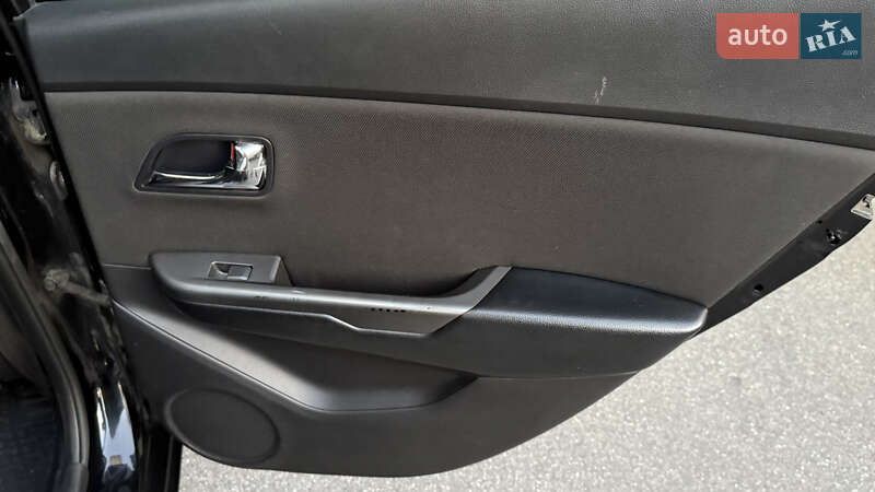 Седан Kia Rio 2013 в Киеве