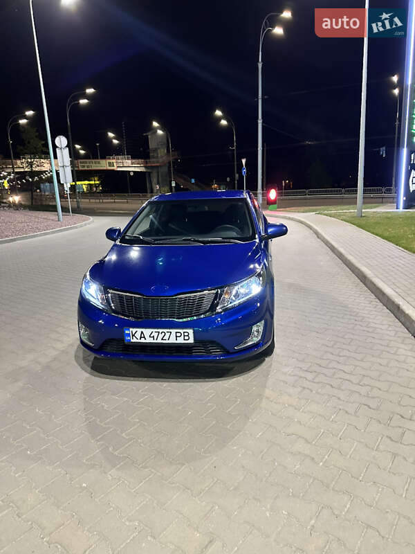 Хетчбек Kia Rio 2012 в Києві