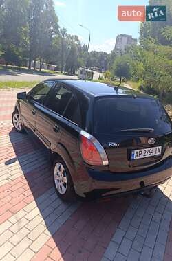 Хэтчбек Kia Rio 2010 в Запорожье