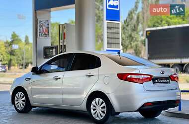 Седан Kia Rio 2013 в 