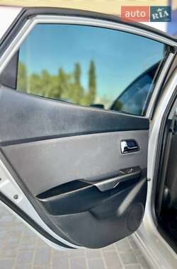 Седан Kia Rio 2013 в 