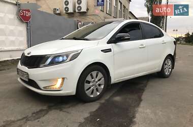 Седан Kia Rio 2013 в Киеве