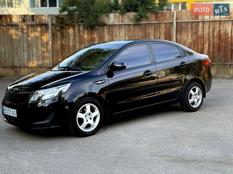 Седан Kia Rio 2012 в 