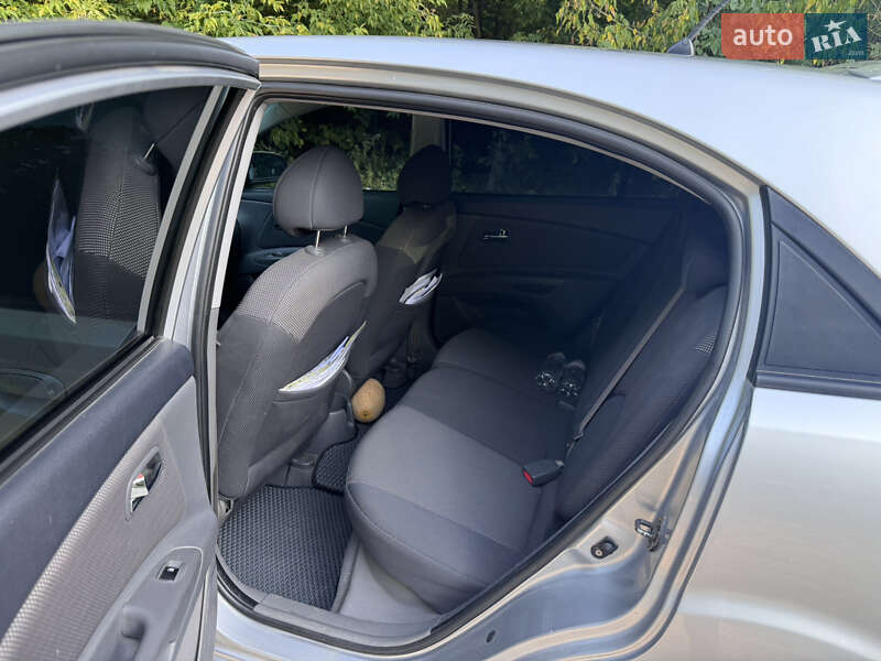 Хэтчбек Kia Rio 2007 в Днепре фото 10 Хэтчбек Kia Rio 2007 в Днепре