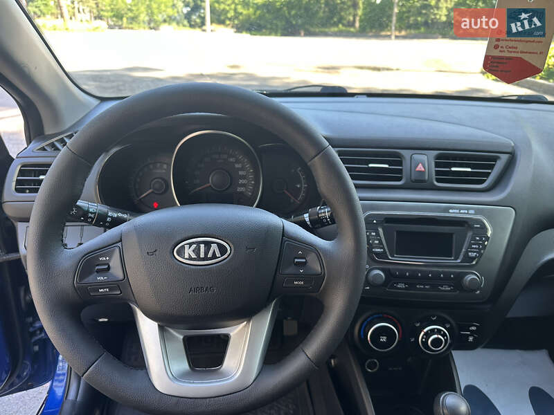 Седан Kia Rio 2012 в Черкассах