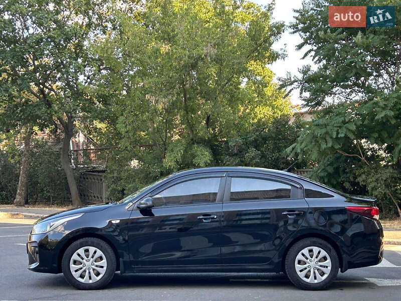 Седан Kia Rio 2018 в Миколаєві
