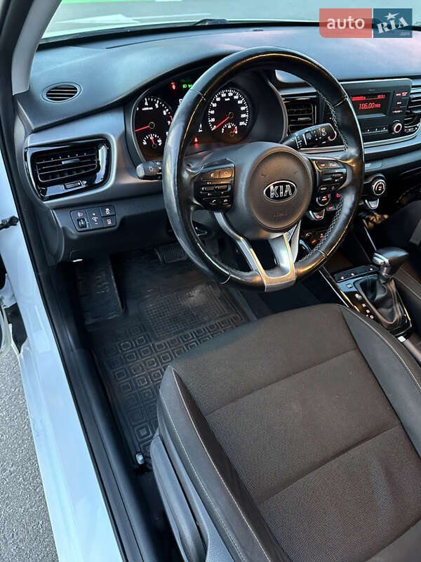 Хэтчбек Kia Rio 2017 в Киеве