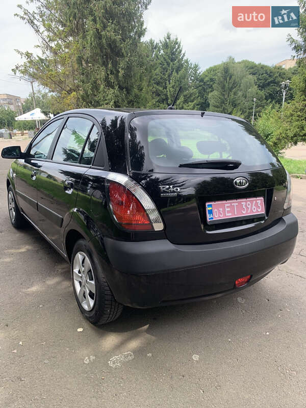 Хетчбек Kia Rio 2009 в Рівному