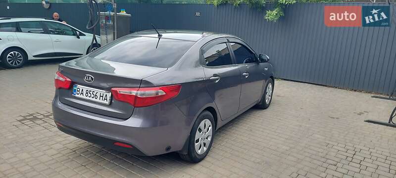 Седан Kia Rio 2013 в Первомайске