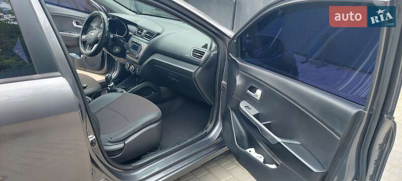 Седан Kia Rio 2013 в Первомайске