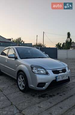 Седан Kia Rio 2011 в Харькове