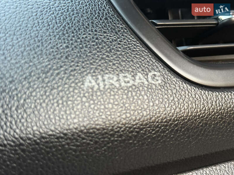 Седан Kia Rio 2014 в Дніпрі