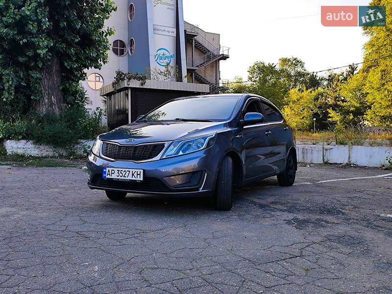 Седан Kia Rio 2012 в Запорожье