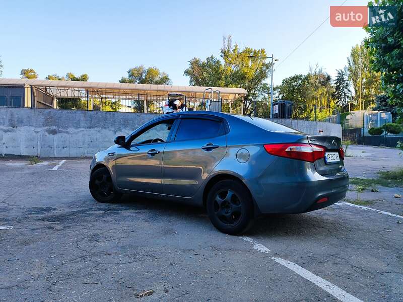 Седан Kia Rio 2012 в Запорожье
