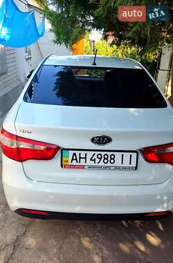 Седан Kia Rio 2012 в Днепре
