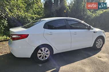 Седан Kia Rio 2011 в 