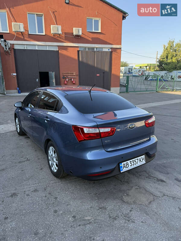 Седан Kia Rio 2015 в Виннице фото 7 Седан Kia Rio 2015 в Виннице