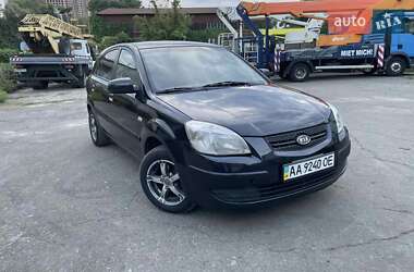 Хэтчбек Kia Rio 2005 в Киеве