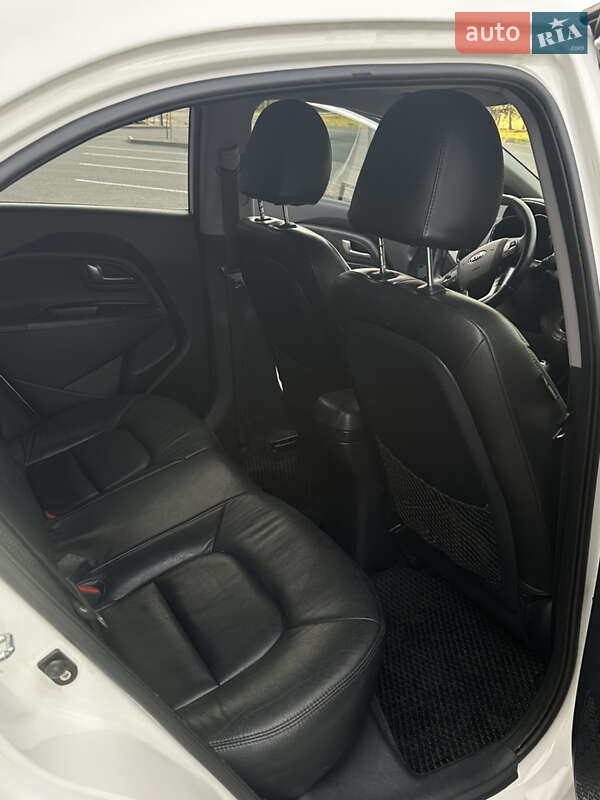 Хетчбек Kia Rio 2012 в Ужгороді фото 15 Хетчбек Kia Rio 2012 в Ужгороді