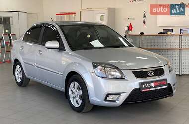 Седан Kia Rio 2010 в Киеве