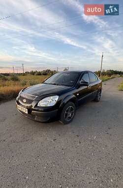 Седан Kia Rio 2008 в Соленом
