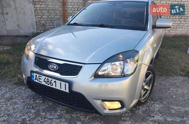 Хетчбек Kia Rio 2010 в Вільногірську