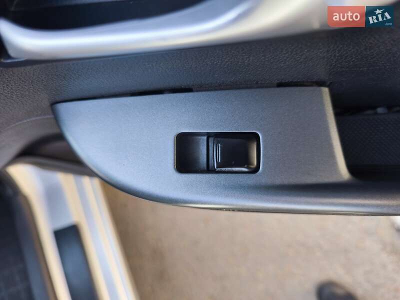 Седан Kia Rio 2013 в Великой Багачке