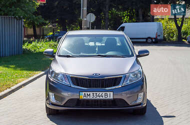 Седан Kia Rio 2012 в Житомирі
