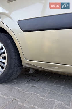Хэтчбек Kia Rio 2008 в 