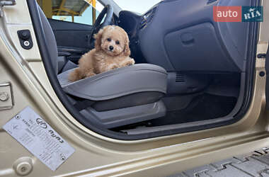 Хэтчбек Kia Rio 2008 в 