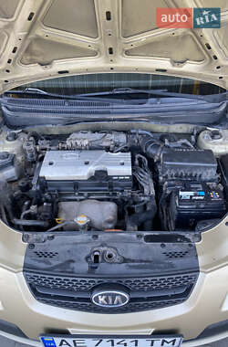 Хэтчбек Kia Rio 2008 в 