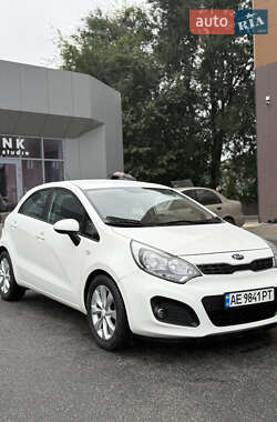 Хетчбек Kia Rio 2014 в Дніпрі