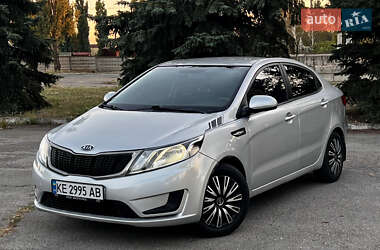 Седан Kia Rio 2012 в Кривому Розі