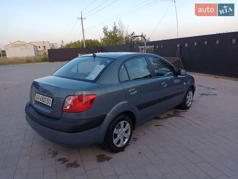 Седан Kia Rio 2006 в Тернополе
