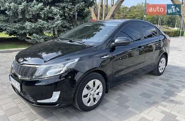 Седан Kia Rio 2012 в Дніпрі