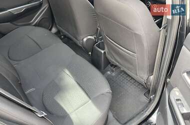 Седан Kia Rio 2012 в 