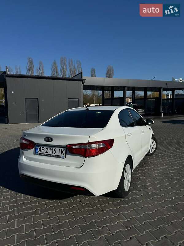 Седан Kia Rio 2013 в Виннице